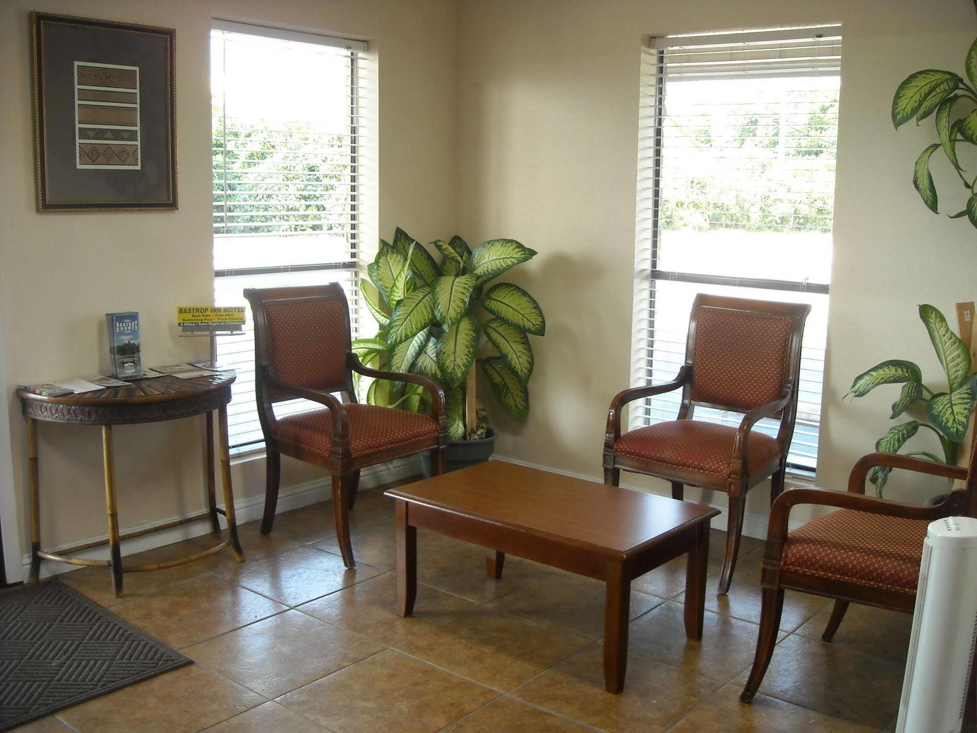 Bastrop Inn Ngoại thất bức ảnh